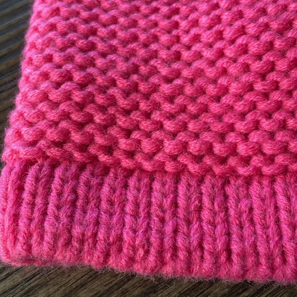 Beanie with Pom Pom NWT - Picture 2 of 6